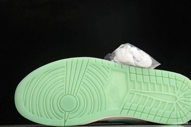 Low Jordan Island Air Green CQ9828-131 1 1009